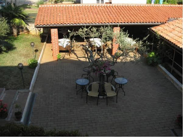 Bed And Breakfast Kolo Adults Only Buzinija Экстерьер фото